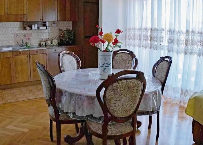 With Parking Space - 22078 Appartement *