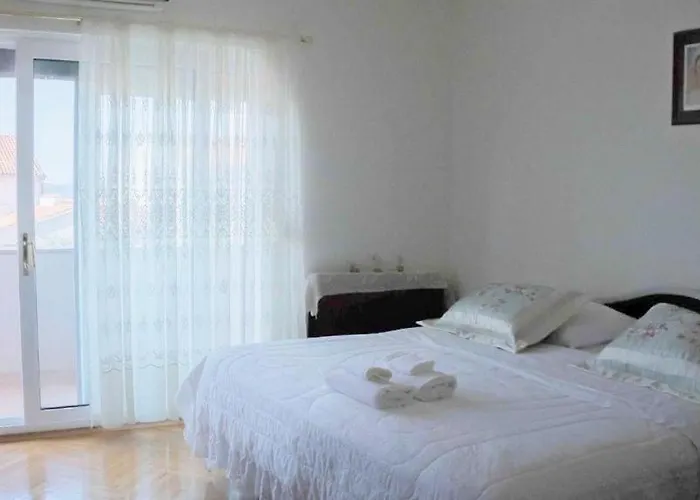 Appartement With Parking Space - 22078